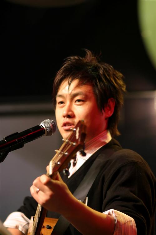 IMG_0913 (Custom).jpg